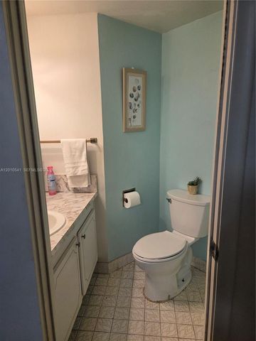 1817 S Ocean Dr 325, Hallandale Beach, FL 33009