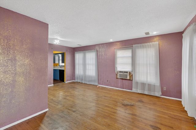 1711 N Sam Houston Ave, Odessa, TX 79761