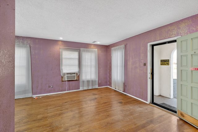 1711 N Sam Houston Ave, Odessa, TX 79761