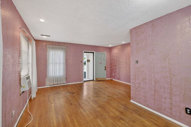 1711 N Sam Houston Ave, Odessa, TX 79761