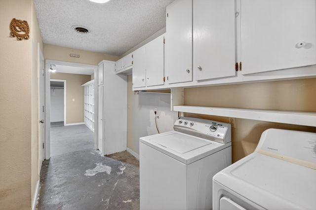 1711 N Sam Houston Ave, Odessa, TX 79761