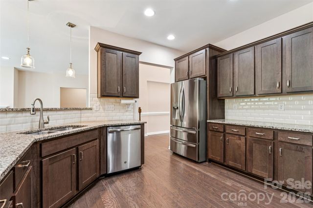 717 Laurel Oaks Court, Fort Mill, SC 29715