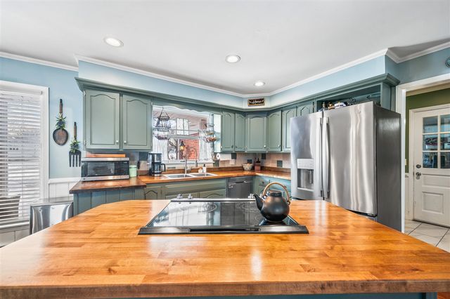 910 Dexter Street, Big Rapids, MI 49307