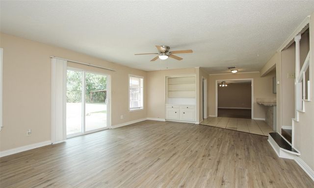 6406 Ashton Street, Houston, TX 77091