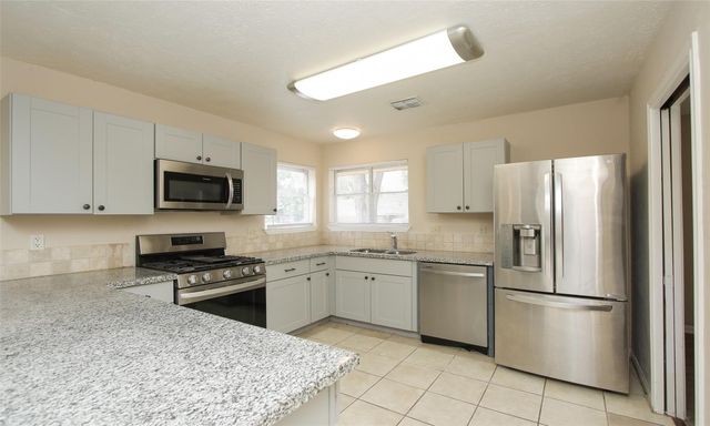 6406 Ashton Street, Houston, TX 77091