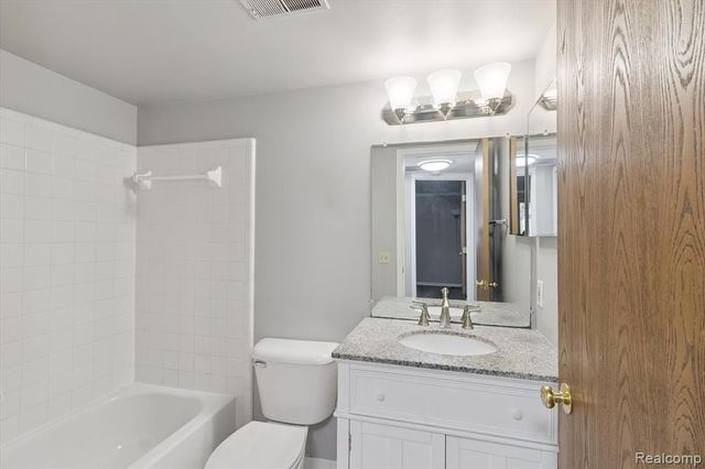 413 Water Tower Circle, Brighton, MI 48116