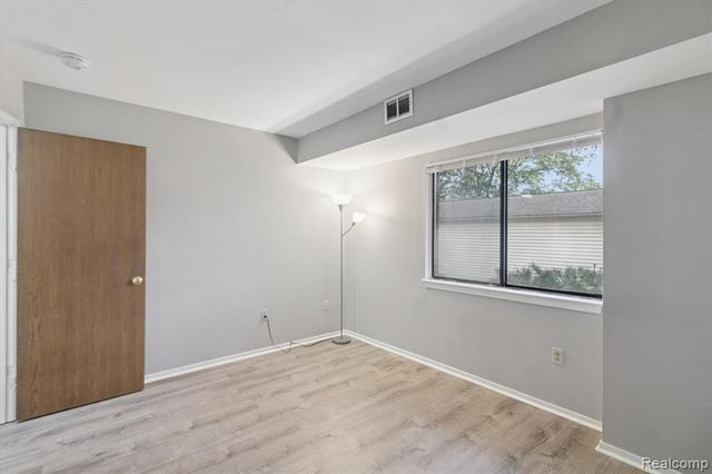 413 Water Tower Circle, Brighton, MI 48116