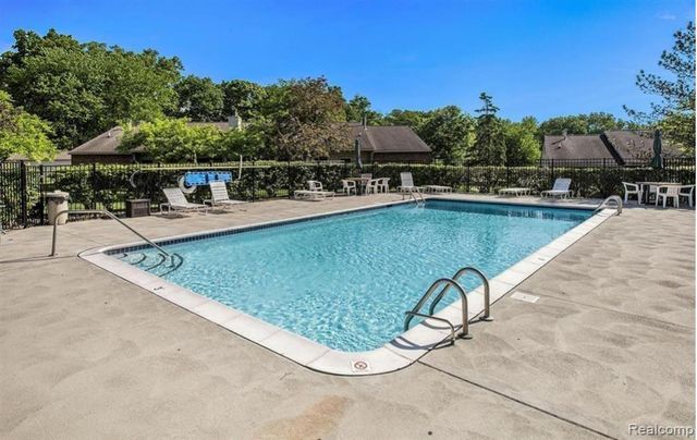 413 Water Tower Circle, Brighton, MI 48116