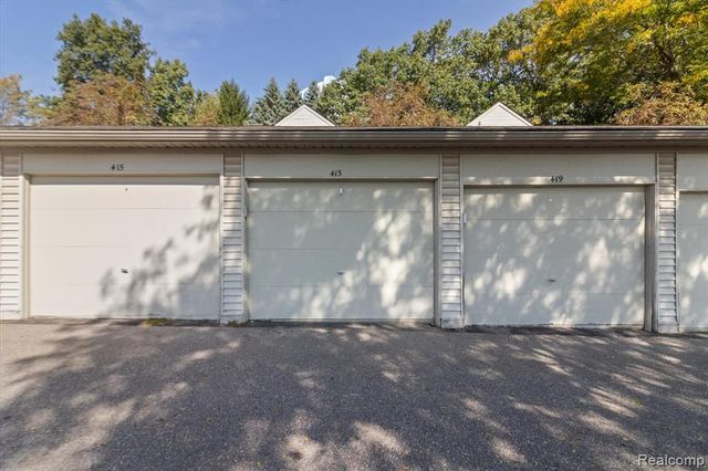 413 Water Tower Circle, Brighton, MI 48116