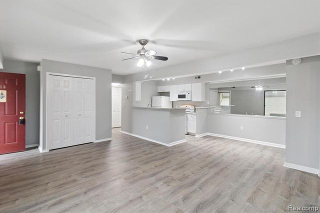 413 Water Tower Circle, Brighton, MI 48116