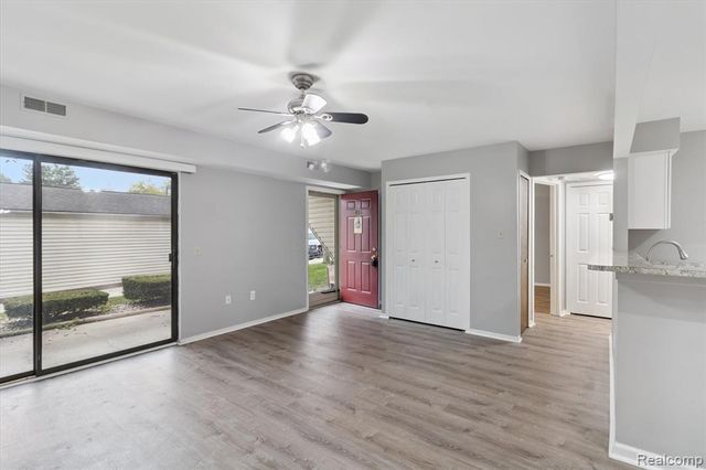 413 Water Tower Circle, Brighton, MI 48116