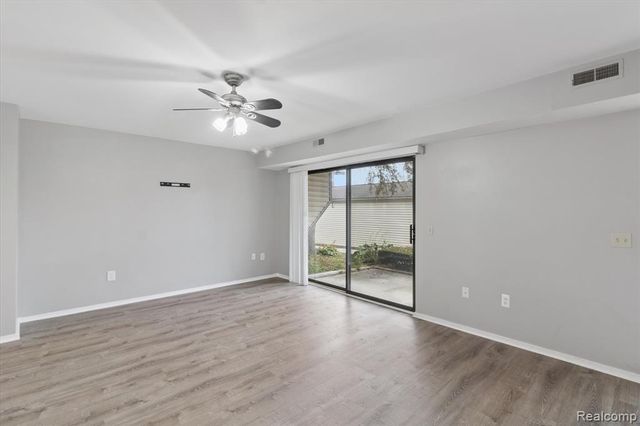 413 Water Tower Circle, Brighton, MI 48116