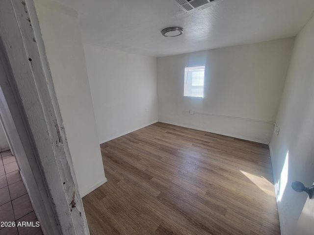 2501 E JONES Avenue, Phoenix, AZ 85040