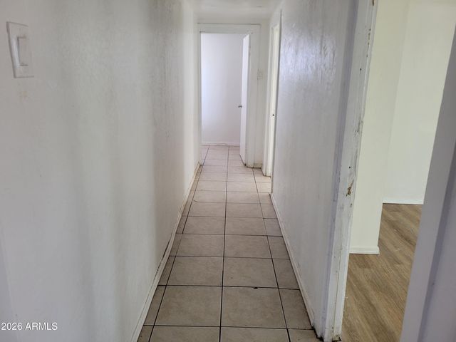 2501 E JONES Avenue, Phoenix, AZ 85040