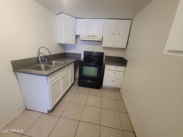 2501 E JONES Avenue, Phoenix, AZ 85040