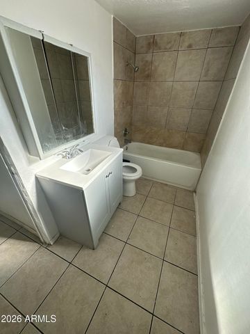 2501 E JONES Avenue, Phoenix, AZ 85040