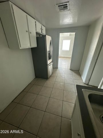 2501 E JONES Avenue, Phoenix, AZ 85040