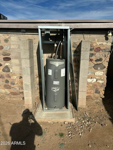 2501 E JONES Avenue, Phoenix, AZ 85040