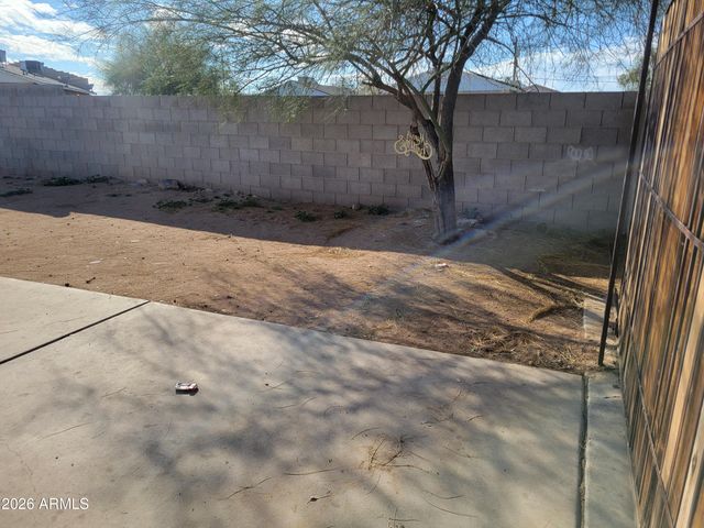 2501 E JONES Avenue, Phoenix, AZ 85040