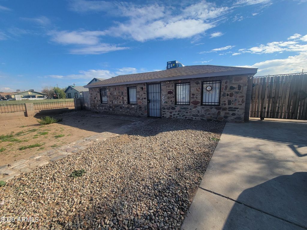 2501 E JONES Avenue, Phoenix, AZ 85040