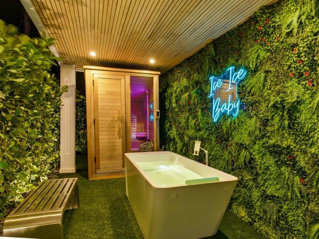 2210 NE 3rd Ave Avenue, Delray Beach, FL 33444
