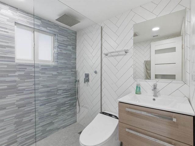 2210 NE 3rd Ave Avenue, Delray Beach, FL 33444