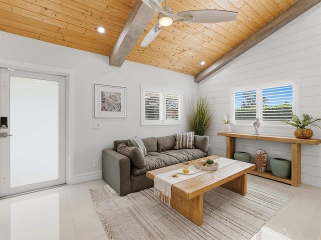 2210 NE 3rd Ave Avenue, Delray Beach, FL 33444