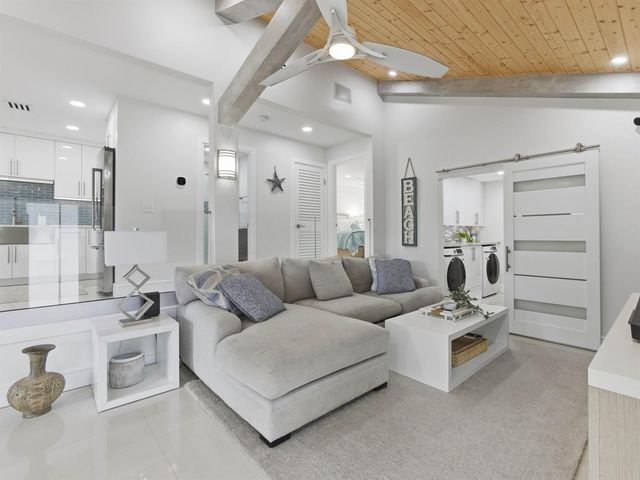 2210 NE 3rd Ave Avenue, Delray Beach, FL 33444