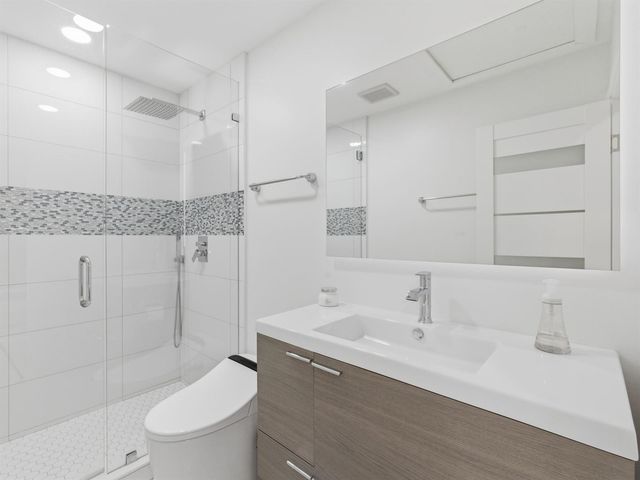 2210 NE 3rd Ave Avenue, Delray Beach, FL 33444