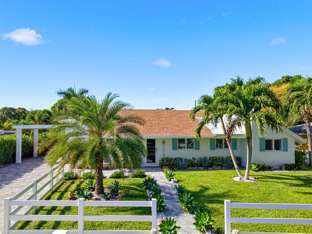2210 NE 3rd Ave Avenue, Delray Beach, FL 33444