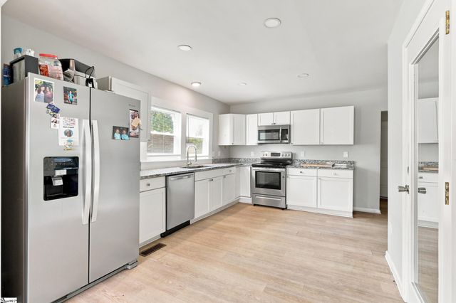 112 W 1st Street, Williamston, SC 29697
