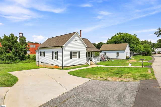 112 W 1st Street, Williamston, SC 29697
