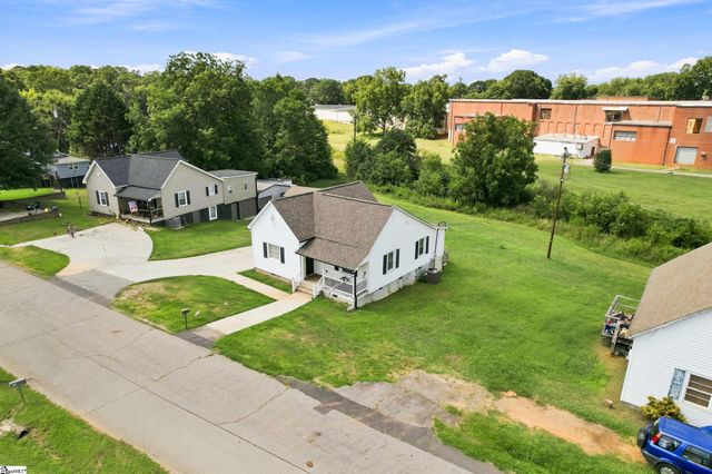 112 W 1st Street, Williamston, SC 29697
