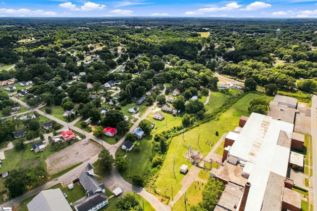 112 W 1st Street, Williamston, SC 29697