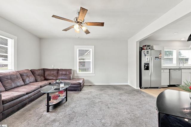 112 W 1st Street, Williamston, SC 29697