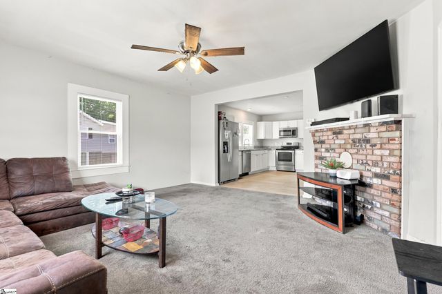 112 W 1st Street, Williamston, SC 29697