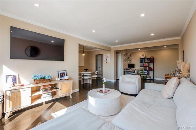 1 Remsen Road 4J, Yonkers, NY 10710