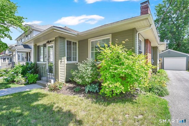 1391 Boulevard, West Hartford, CT 06119