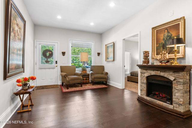 1138 WALNUT Street, Jacksonville, FL 32206