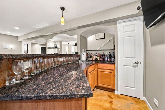150 Santa Fe Lane, Willow Springs, IL 60480