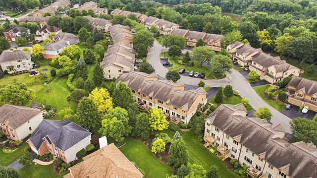 150 Santa Fe Lane, Willow Springs, IL 60480