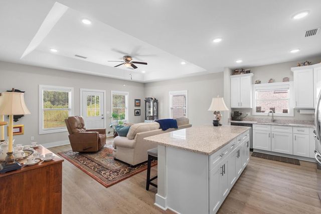 123 Jennie Drive, Dothan, AL 36301