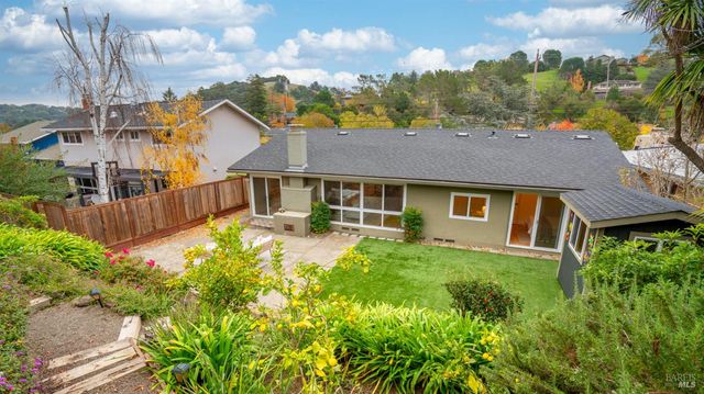 1881 Las Gallinas Ave, San Rafael, CA 94903