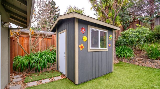 1881 Las Gallinas Ave, San Rafael, CA 94903