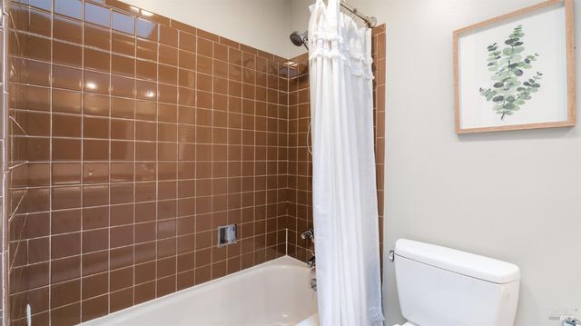 1881 Las Gallinas Ave, San Rafael, CA 94903