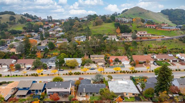 1881 Las Gallinas Ave, San Rafael, CA 94903