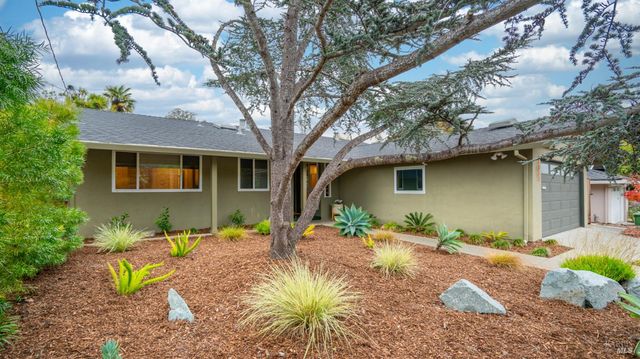 1881 Las Gallinas Ave, San Rafael, CA 94903