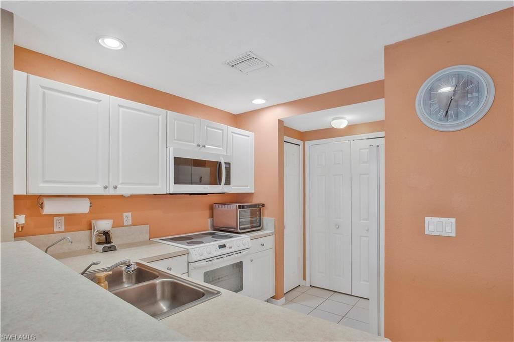 4219 Liron AVE 103, FORT MYERS, FL 33916 — photo 4