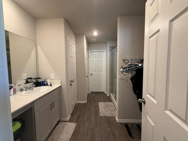 9861 Spring Creek Road, Cleveland, TX 77327