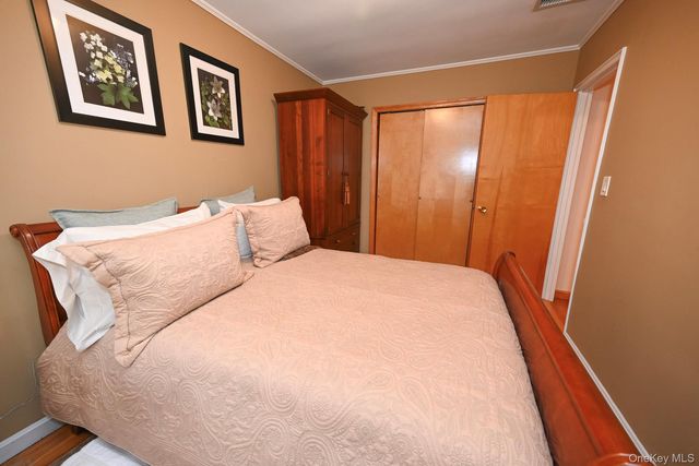 7112 71st Place, Glendale, NY 11385